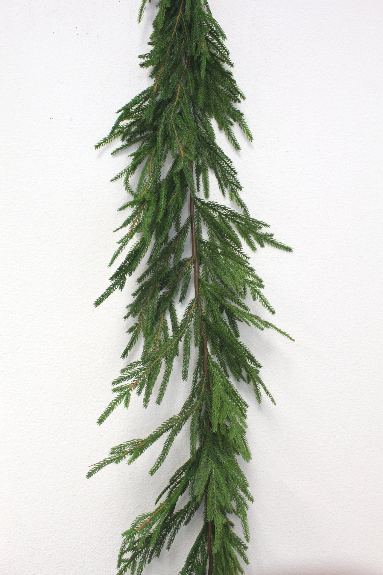 2024 X'mas Wreaths, Garlands, and Sprays